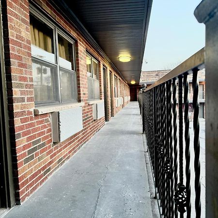 Admiral Motel By Oyo Chicago I-94 Екстер'єр фото